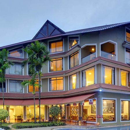 The Crown Goa Hotel Panadzsi Kültér fotó
